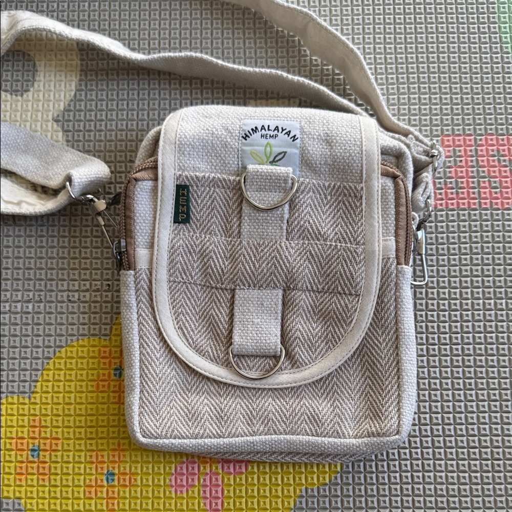 NWOT Himalayan Beige Crossbody Bag